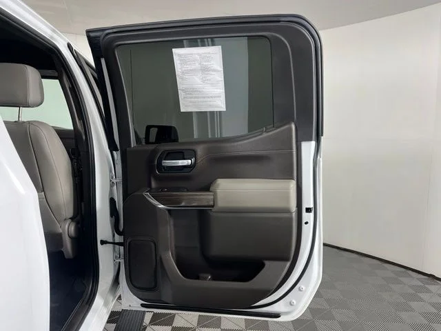 Used 2021 White Chevrolet RST image 36