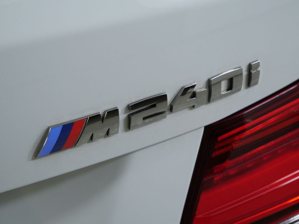 Used 2018 Alpine White BMW M240i image 13
