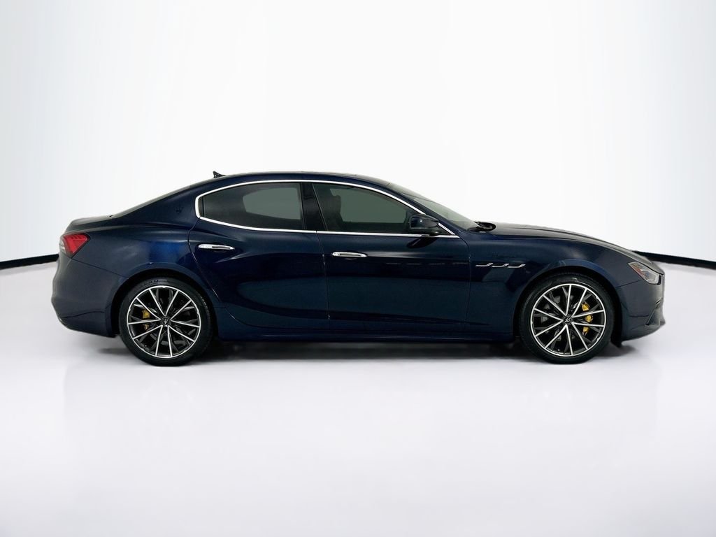 Used 2023  Maserati Modena image 4