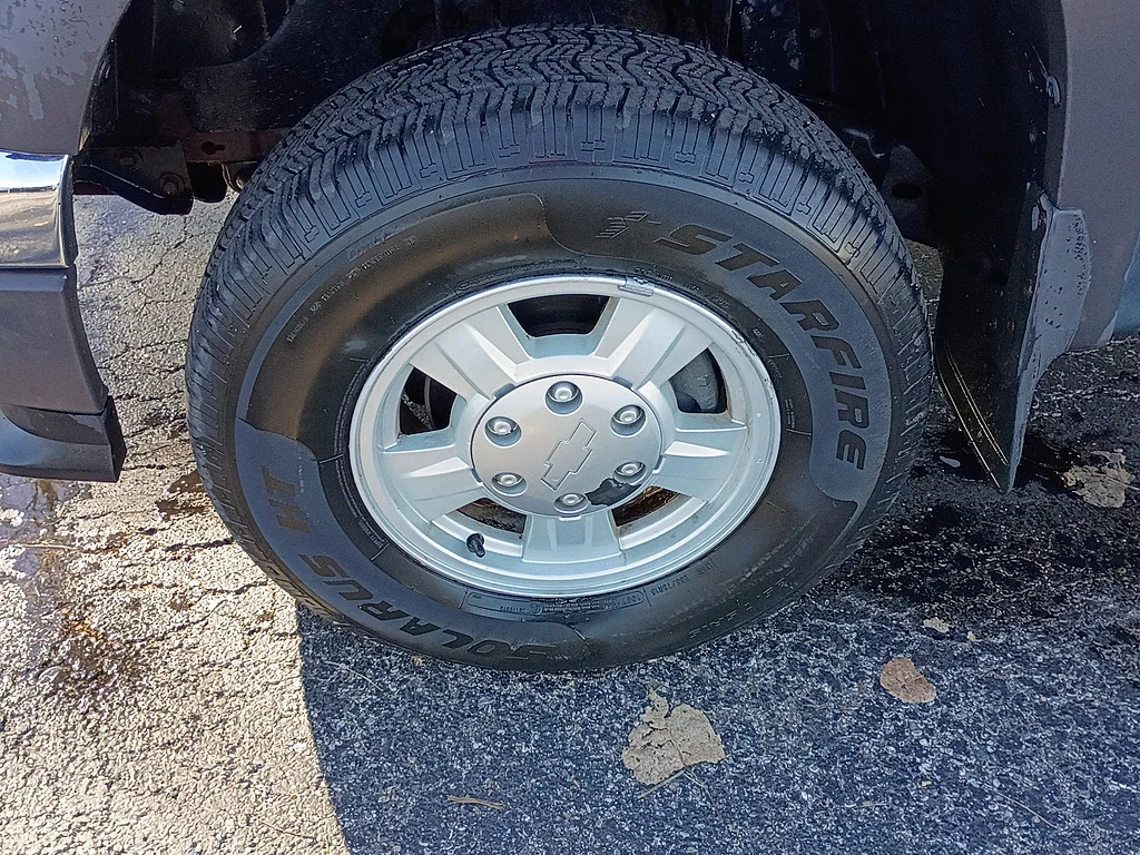 2007 Chevrolet Colorado LS, photo 10 of 12