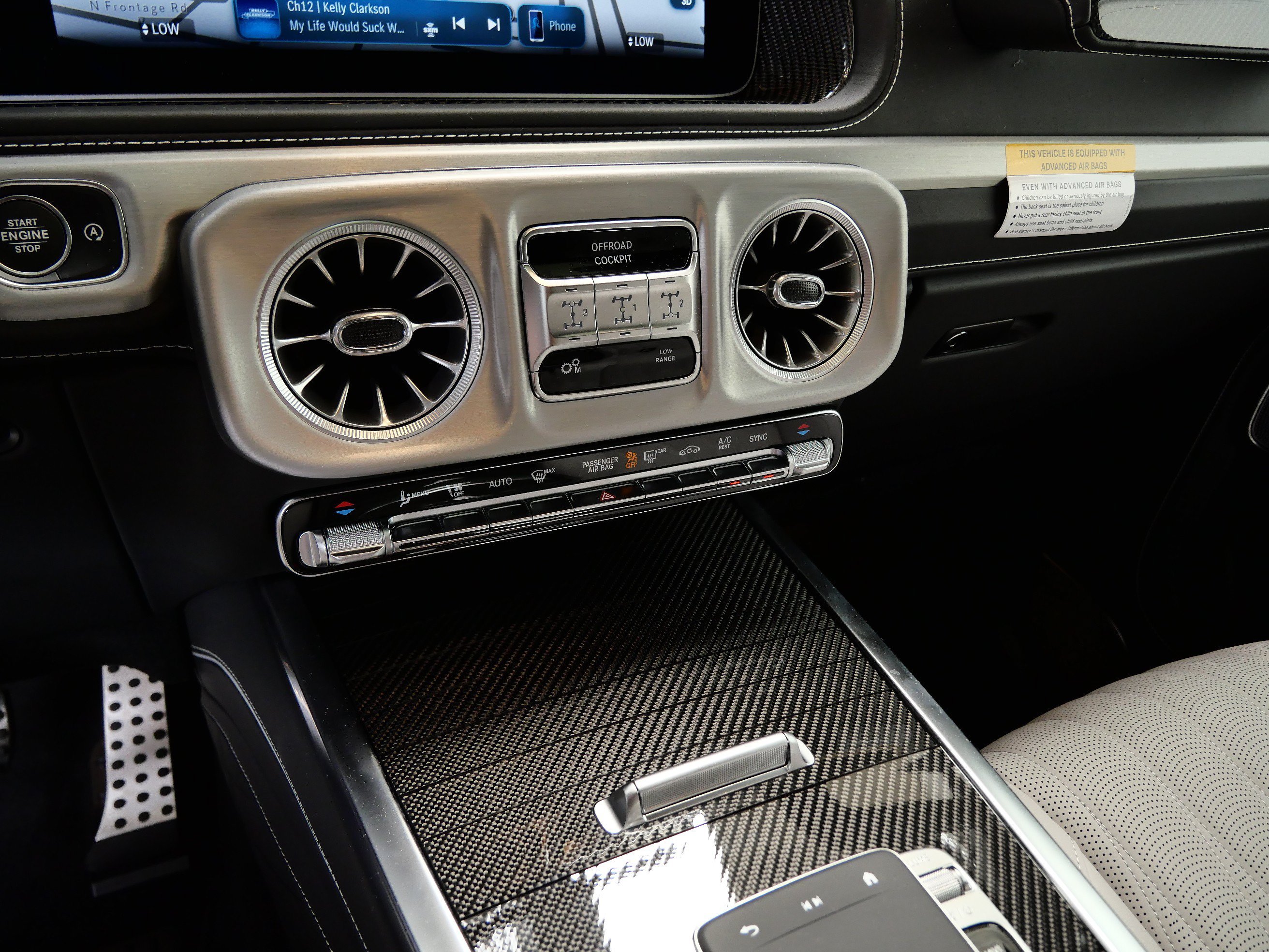 New 2027 MANUFAKTUR Graphite Metallic Mercedes-Benz AMG® G 63 SUV image 14