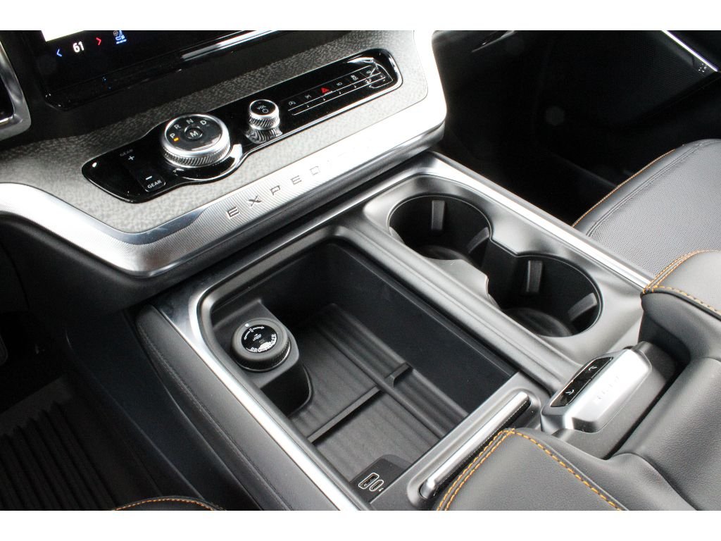 New 2026 Star White Metallic Tri-Coat Ford Tremor image 9
