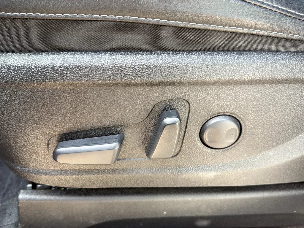Used 2023 Gray Kia S image 23