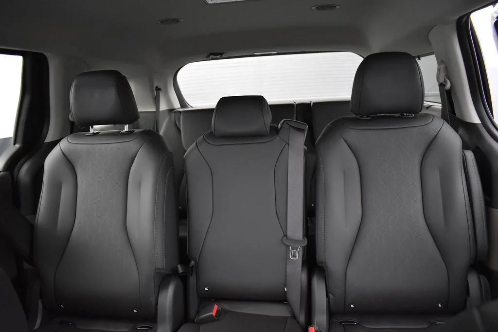 2026 Kia Carnival EX - Photo 18