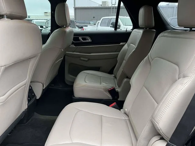Used 2018 Silver Ford Limited image 13