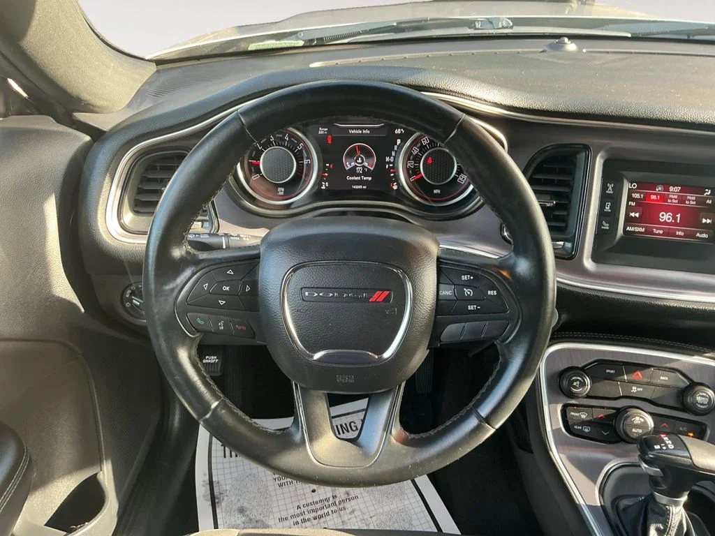 Used 2016 Silver Dodge SXT image 12