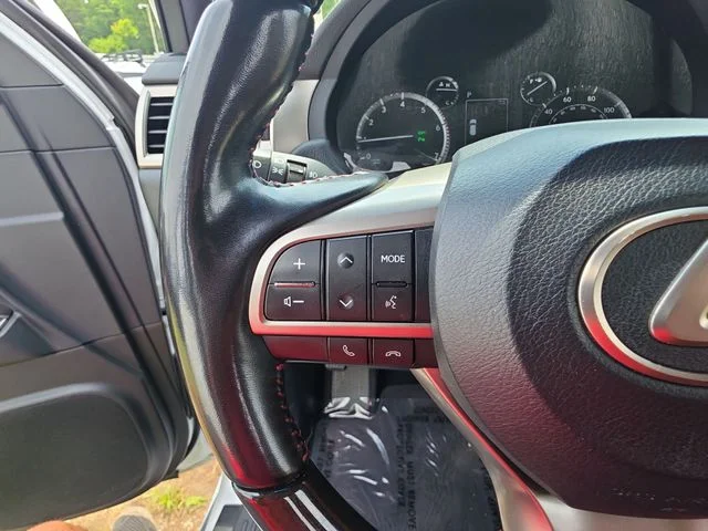 Used 2021  Lexus 460 image 19