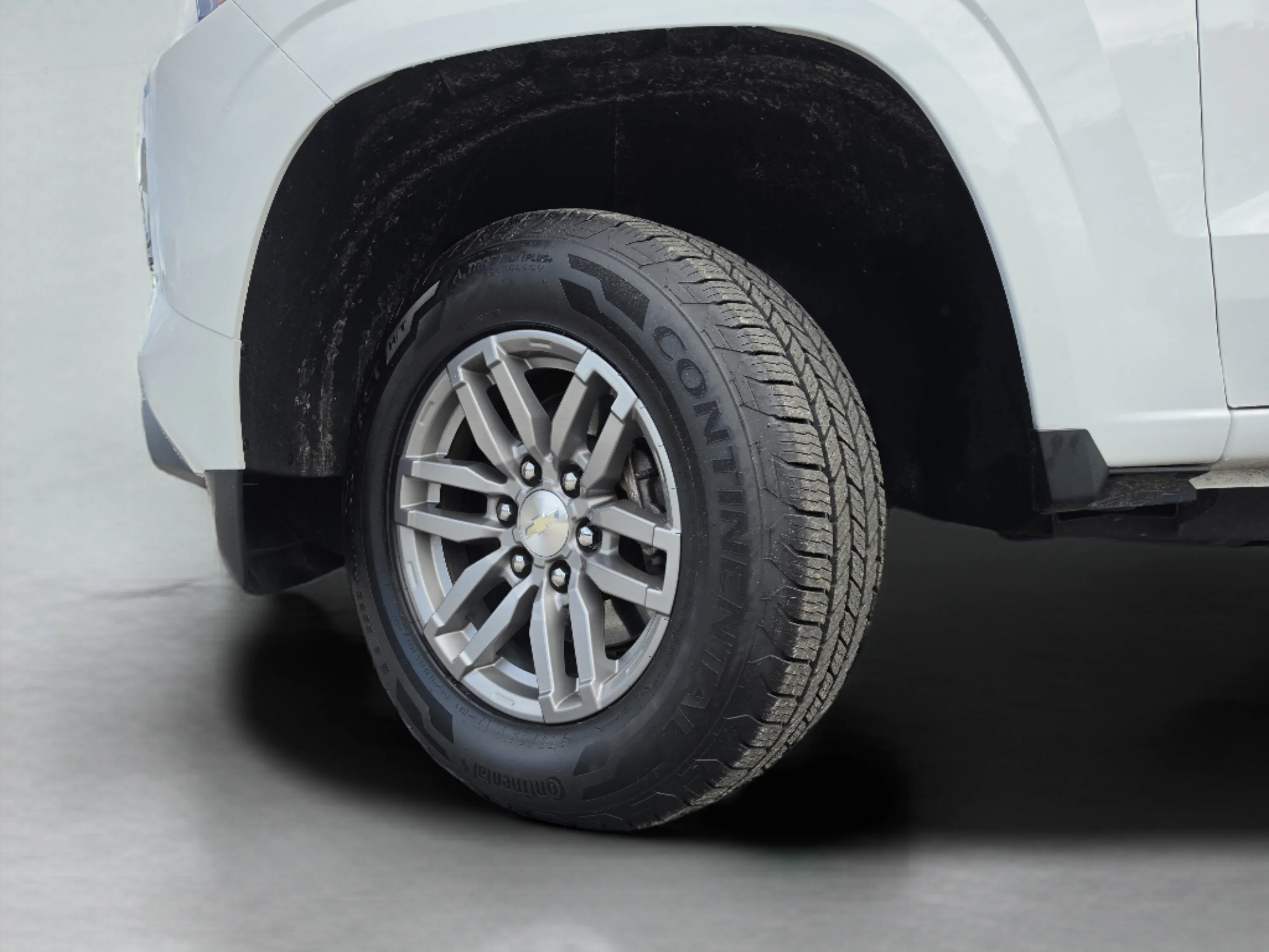 Used 2023 Summit White Chevrolet 4WD LT image 41
