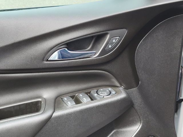 Used 2022 Silver Chevrolet LT image 20