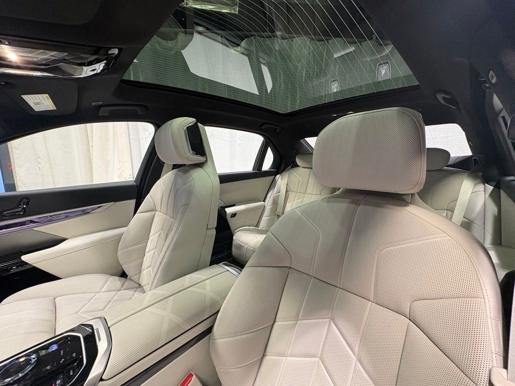 Used 2026 Gray BMW 760i xDrive image 16