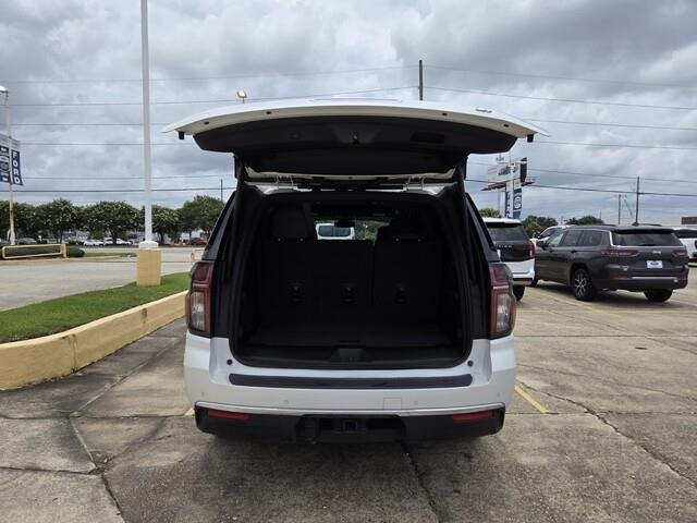 Used 2024 Iridescent Pearl Tricoat Chevrolet LT image 31