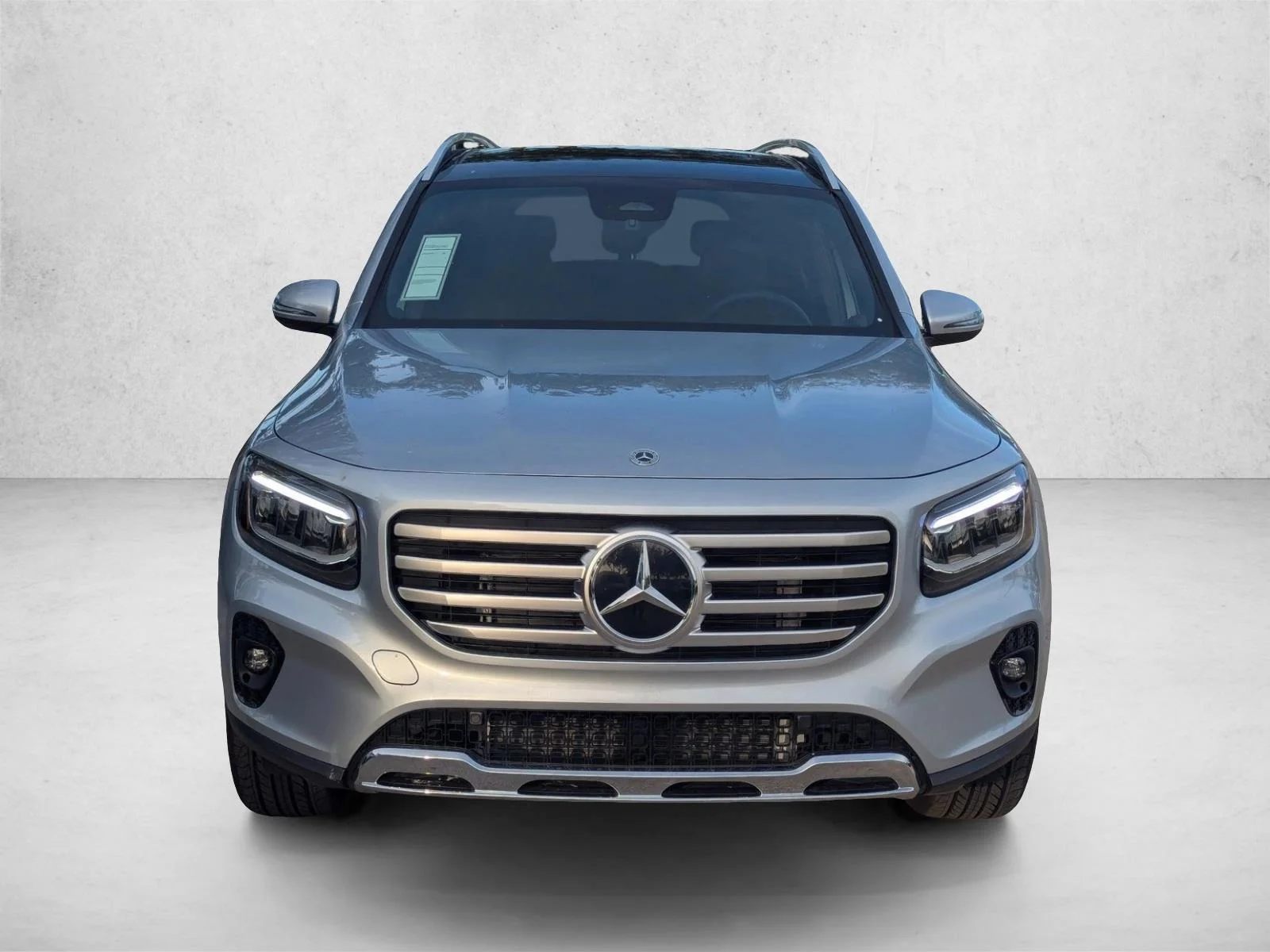 Used 2026 Cirrus Silver Metallic Mercedes-Benz GLB 250 image 2