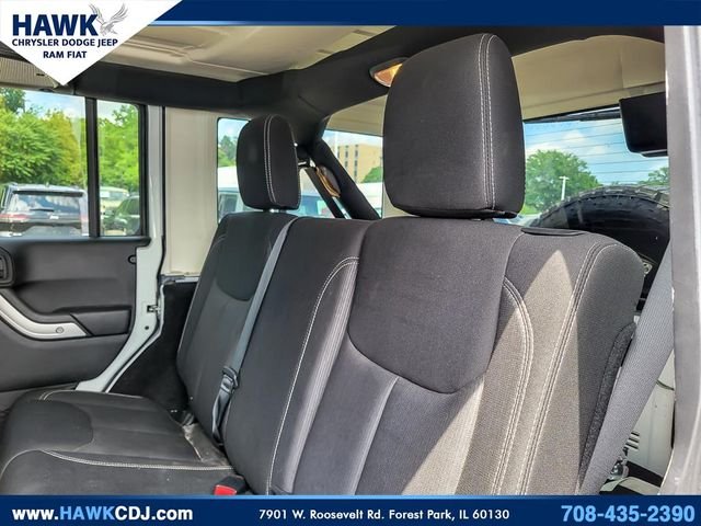 Used 2017 White Jeep Unlimited Rubicon image 10