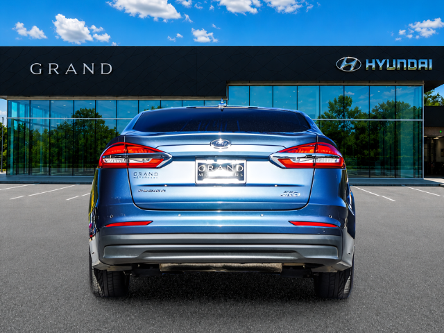 Used 2019 Blue Ford SEL image 4