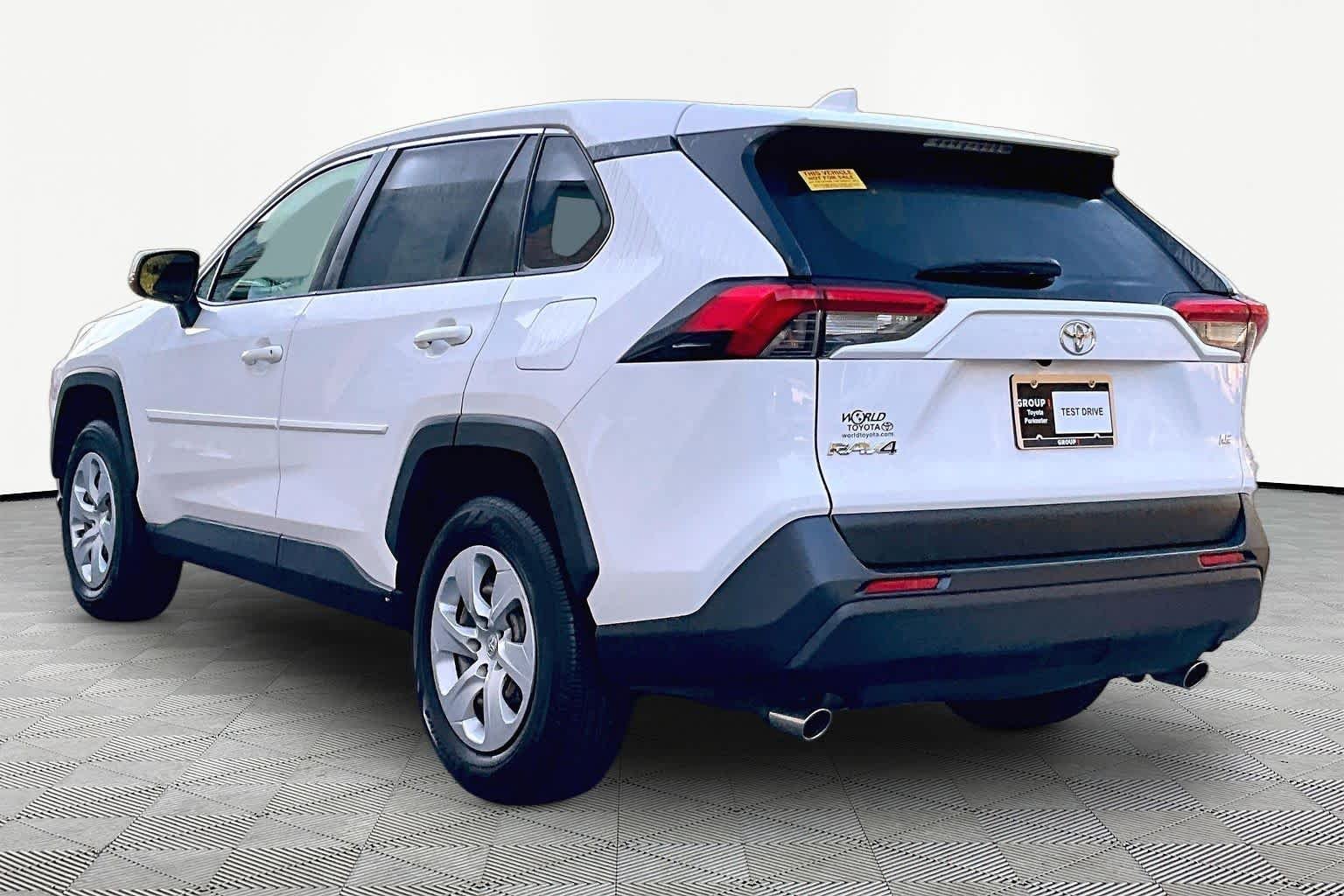 Used 2023 Ice Cap Toyota LE image 12