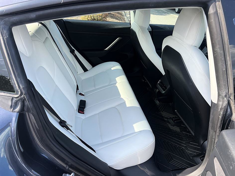 Used 2022 Midnight Silver Metallic Tesla Long Range image 16