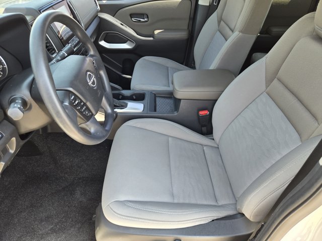 Used 2022 Glacier White Nissan  image 11