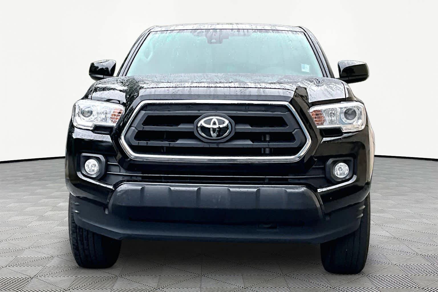 Used 2023 Black Toyota SR5 image 4