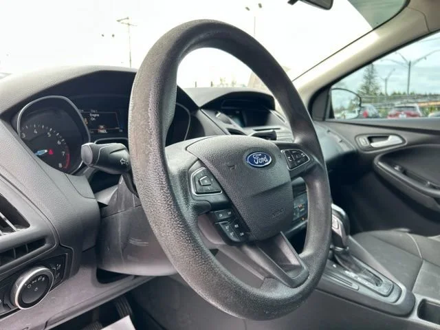 Used 2016 Gray Ford SE image 25