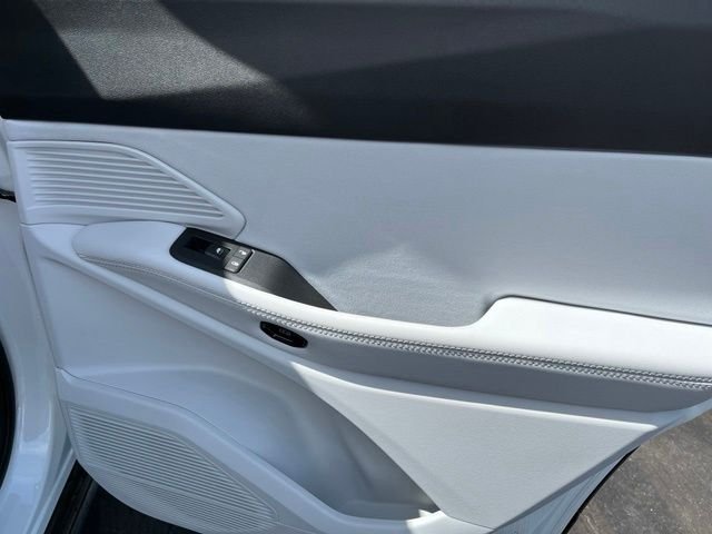 New 2026 Bright White Clearcoat Jeep Laredo image 24