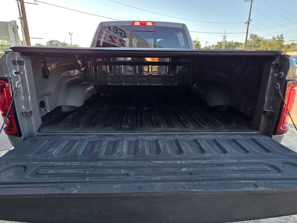 Used 2026 White Ram Black Express image 8