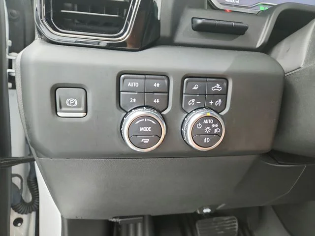Used 2023 White GMC AT4X image 29