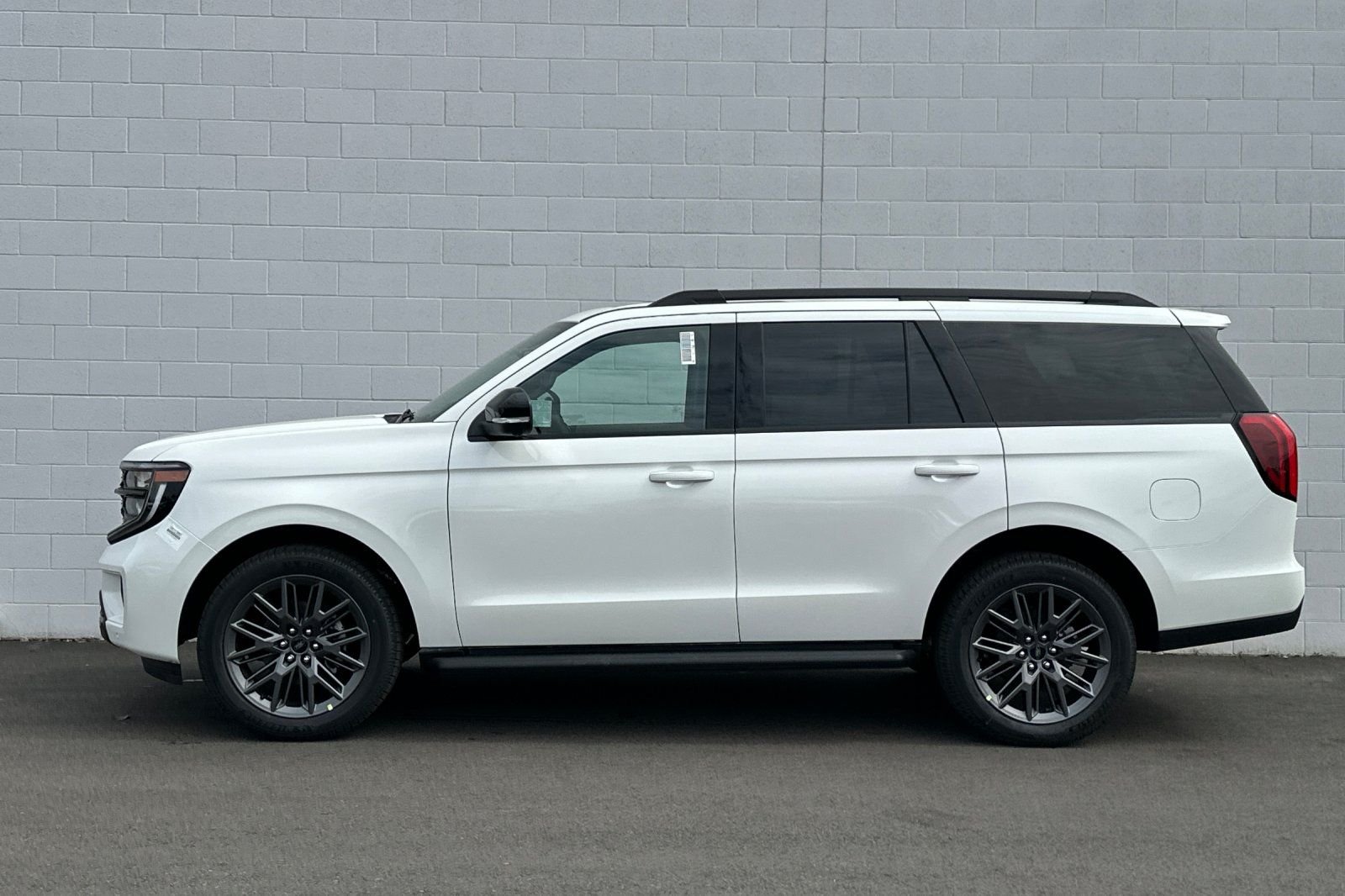 New 2026 White Ford Platinum image 6