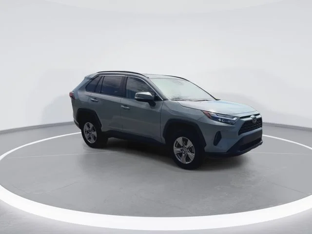 Used 2023  Toyota XLE image 13