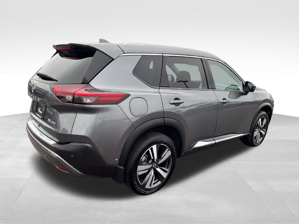 Used 2023 Gray Nissan SL image 5