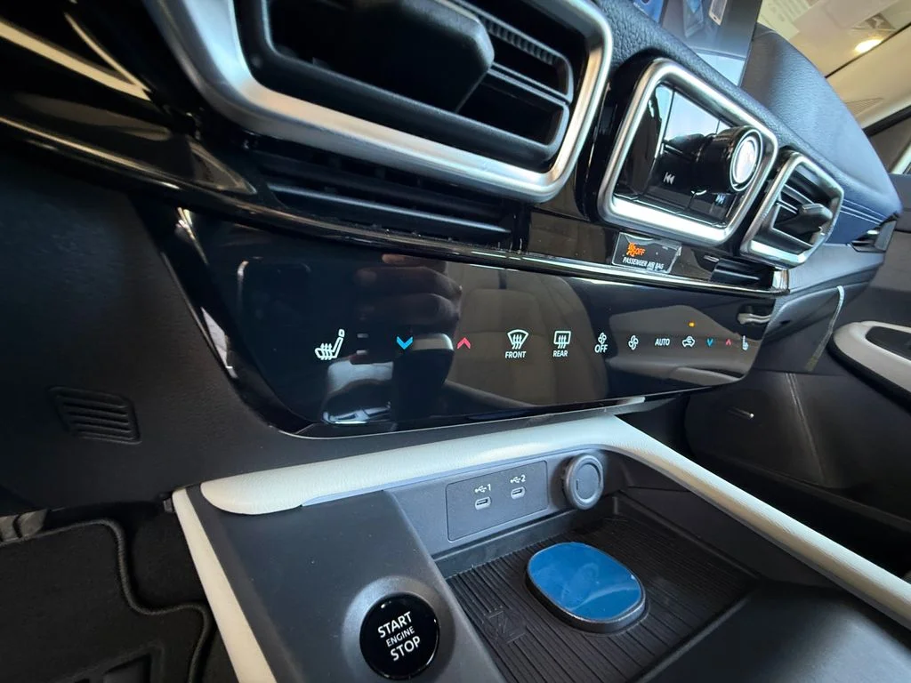 New 2027 Brown Nissan SL image 23