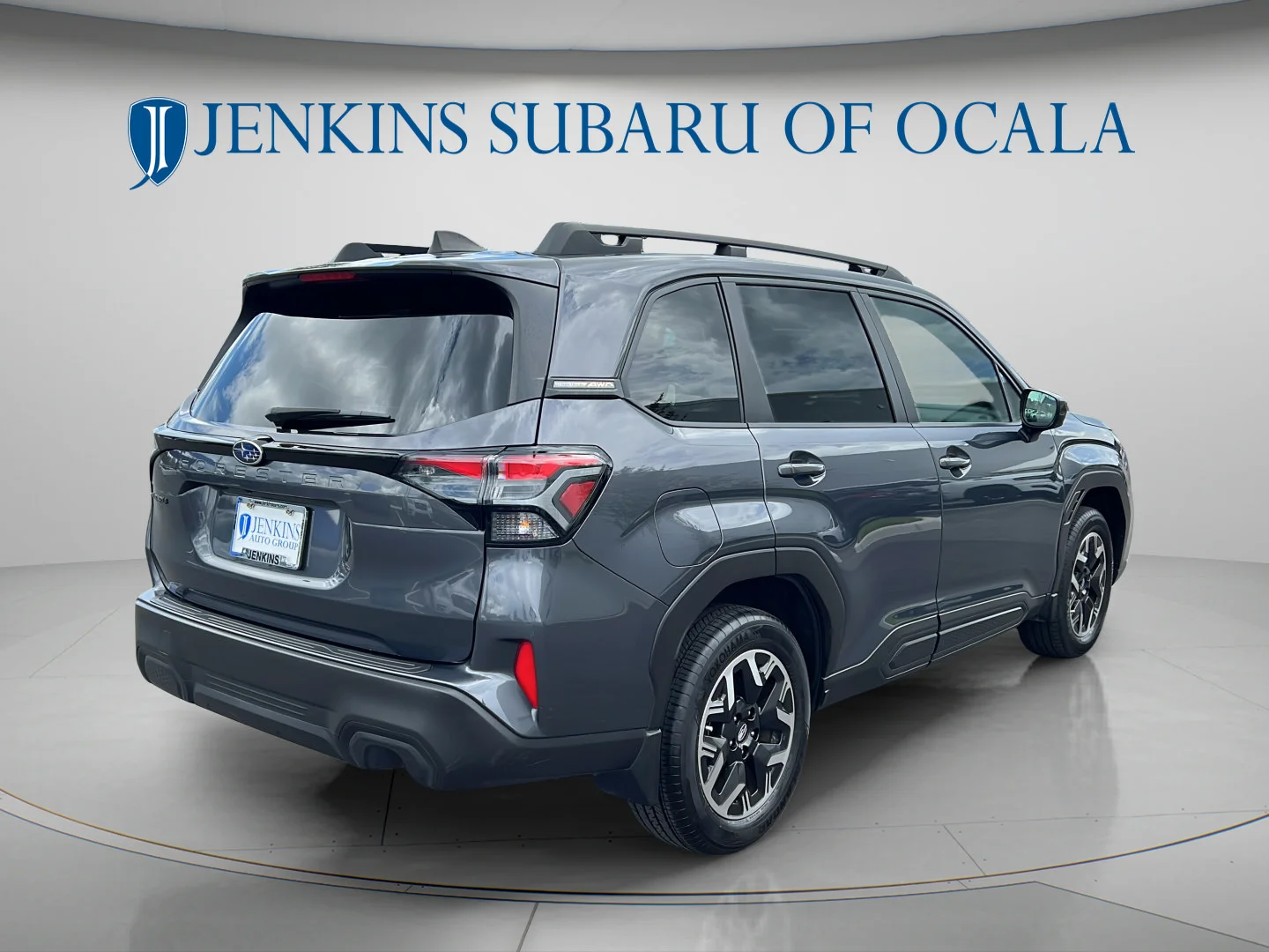 Used 2025 Magnetite Gray Metallic Subaru Premium image 3