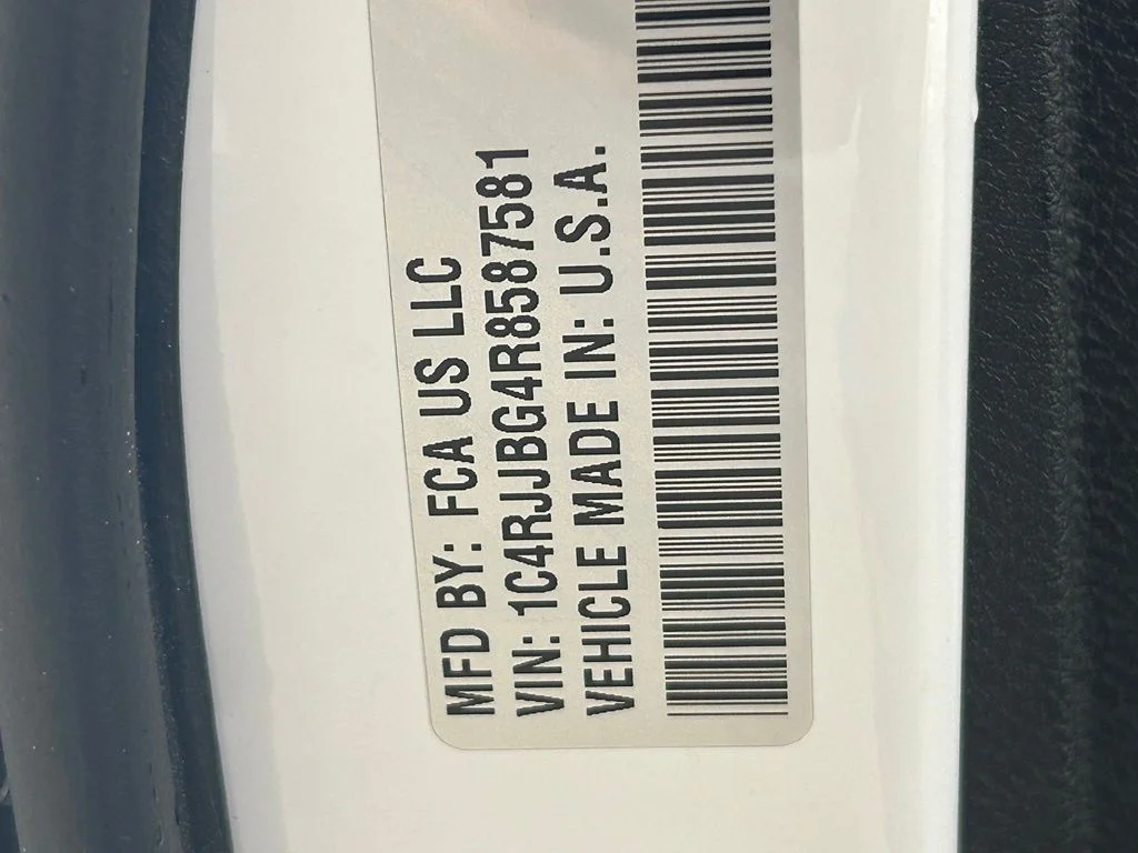 Used 2024 White Jeep Limited image 41