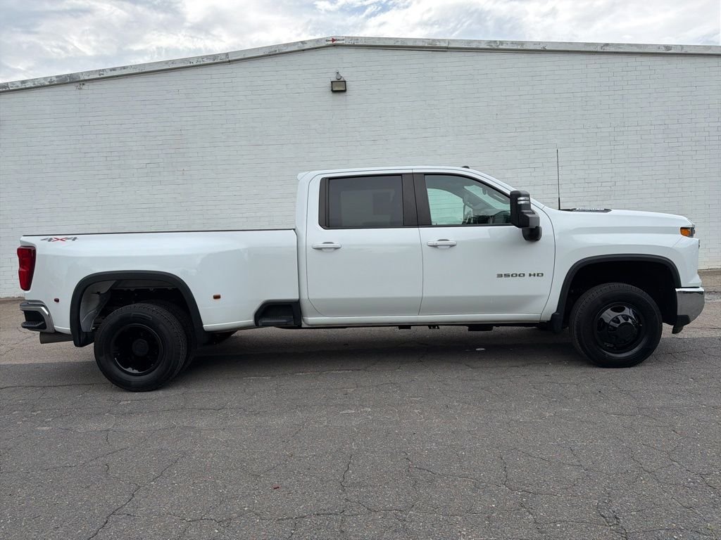 2024 Chevrolet Silverado HD LT 4WD Crew Cab Long Box DRW's photo