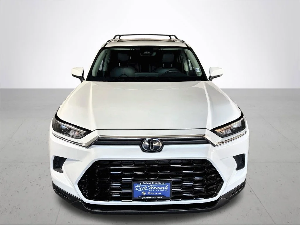Used 2024 Beige Toyota XLE image 3