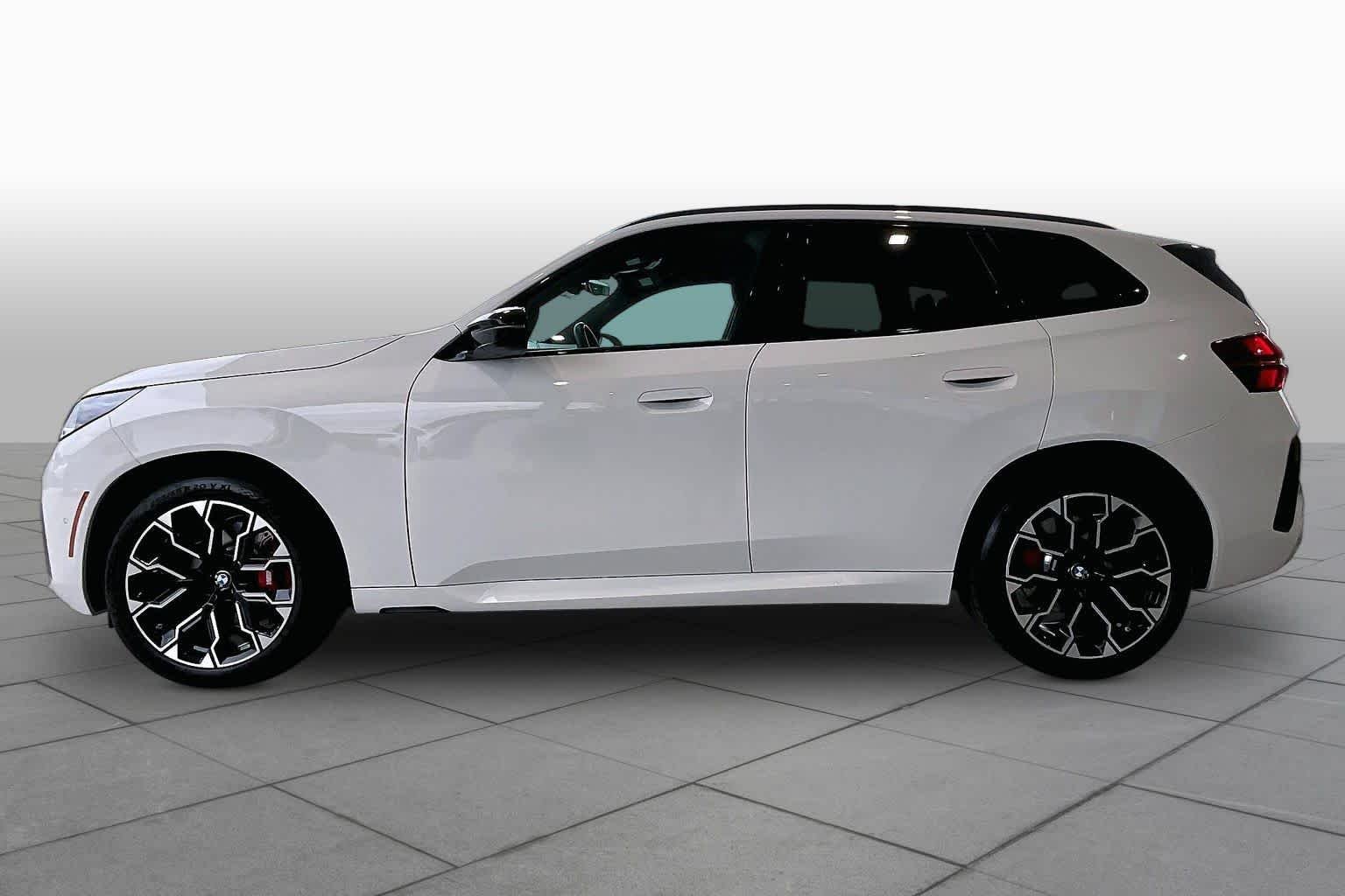 Certified Used 2026 Alpine White BMW M50 xDrive image 32