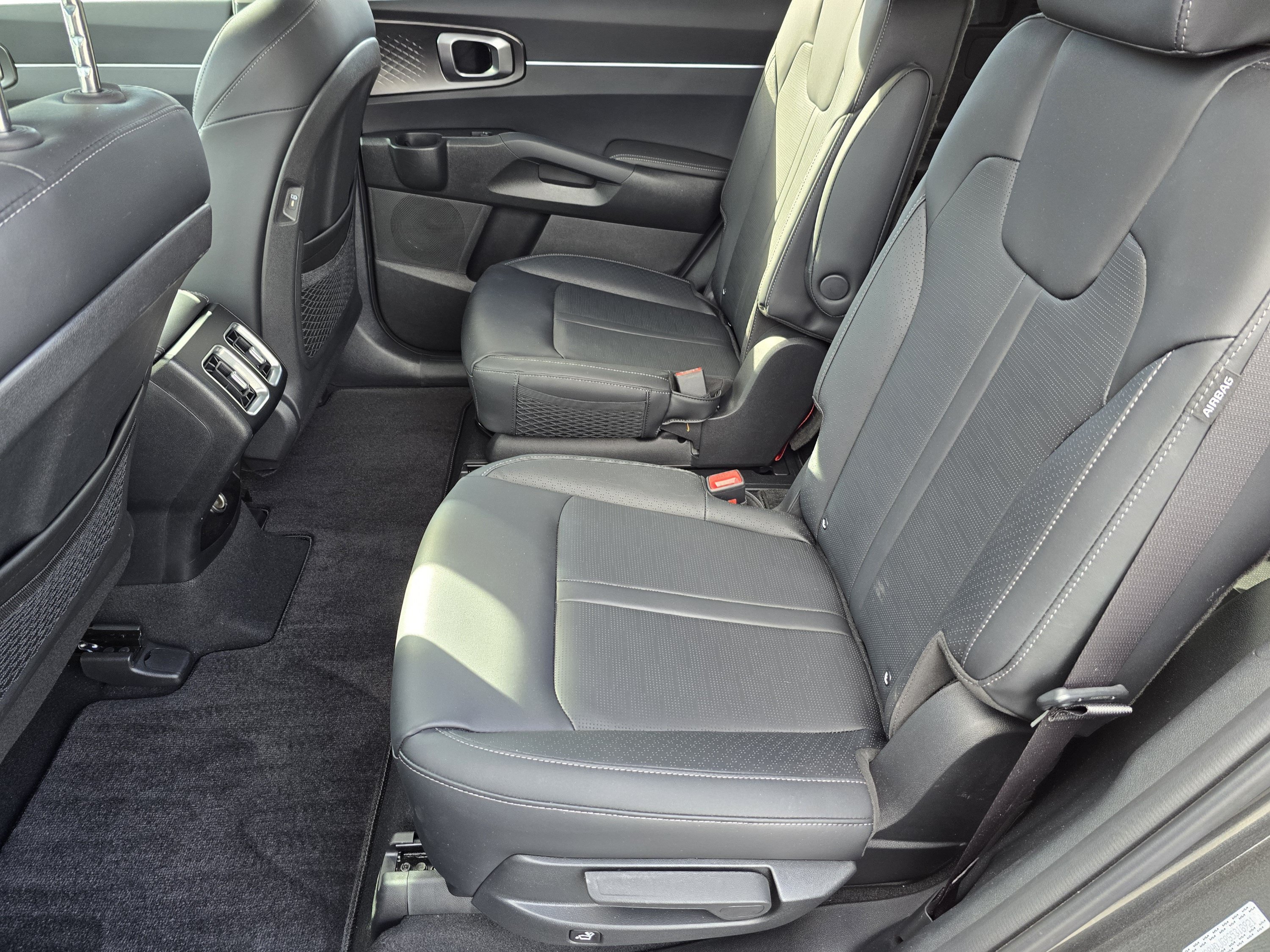 Used 2025 Interstellar Gray Kia EX image 5
