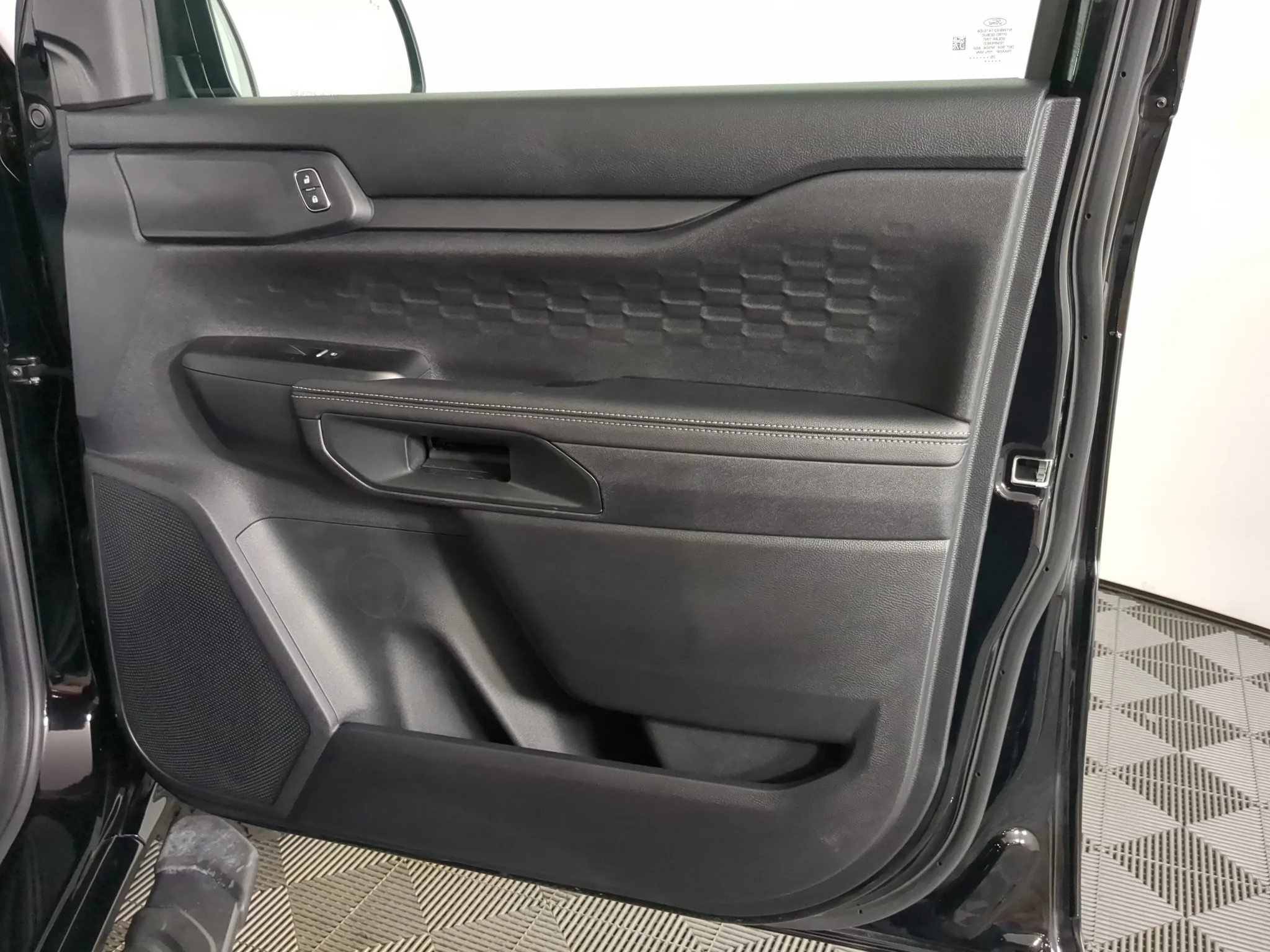 New 2026 Shadow Black Ford XLT image 19