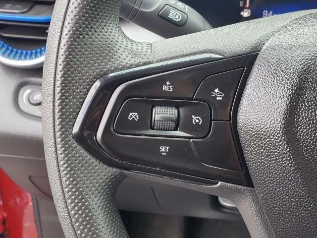 2025 Chevrolet Trax LT - Photo 11