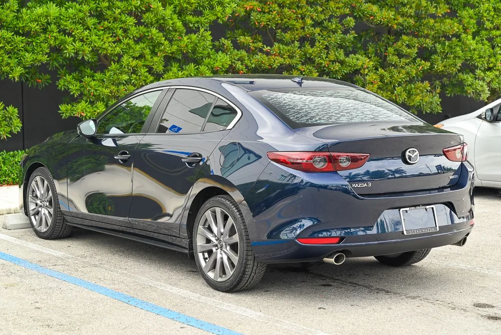 Used 2019 Blue Mazda Preferred image 6