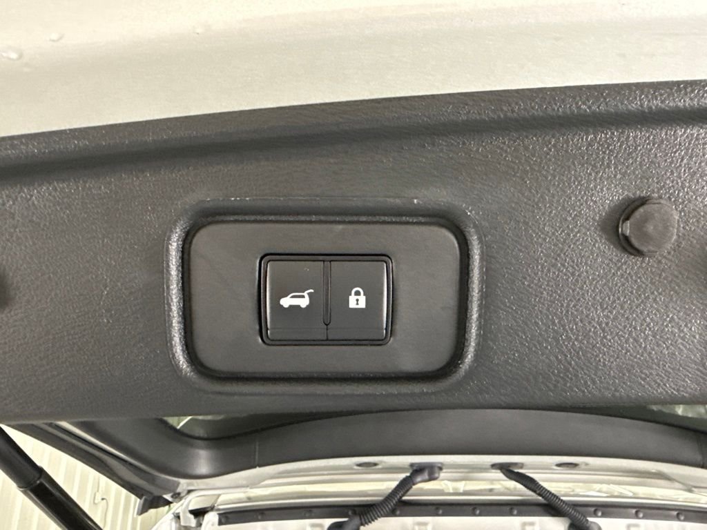 Used 2025 Brilliant Silver Metallic Nissan SL image 30