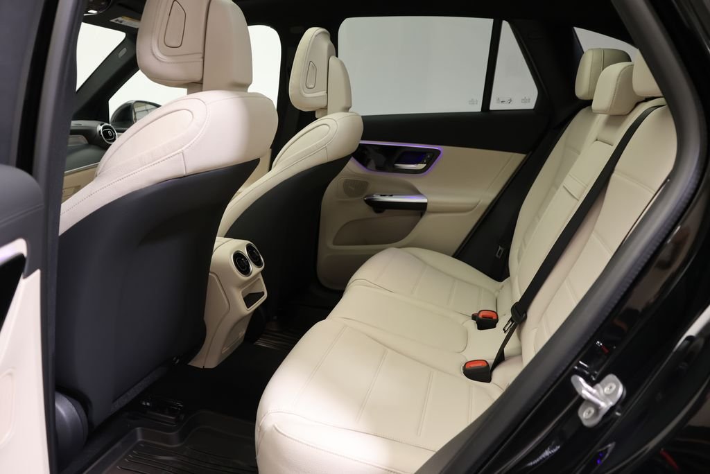 New 2027 Black Mercedes-Benz GLC 300 image 41