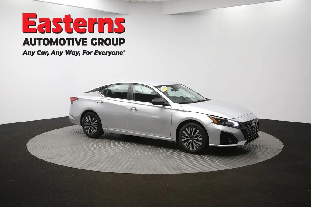 Used 2023 Silver Nissan 2.5 SR image 48