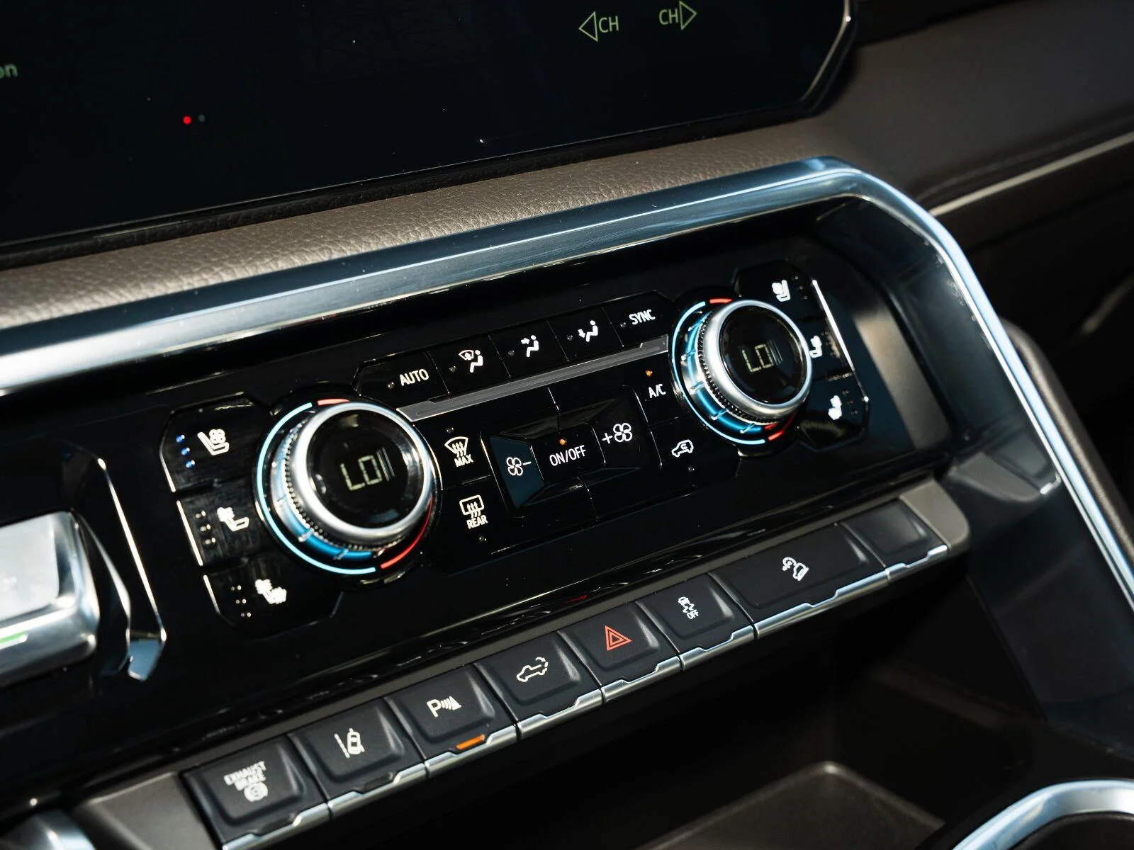 Used 2025 Onyx Black GMC Denali image 34