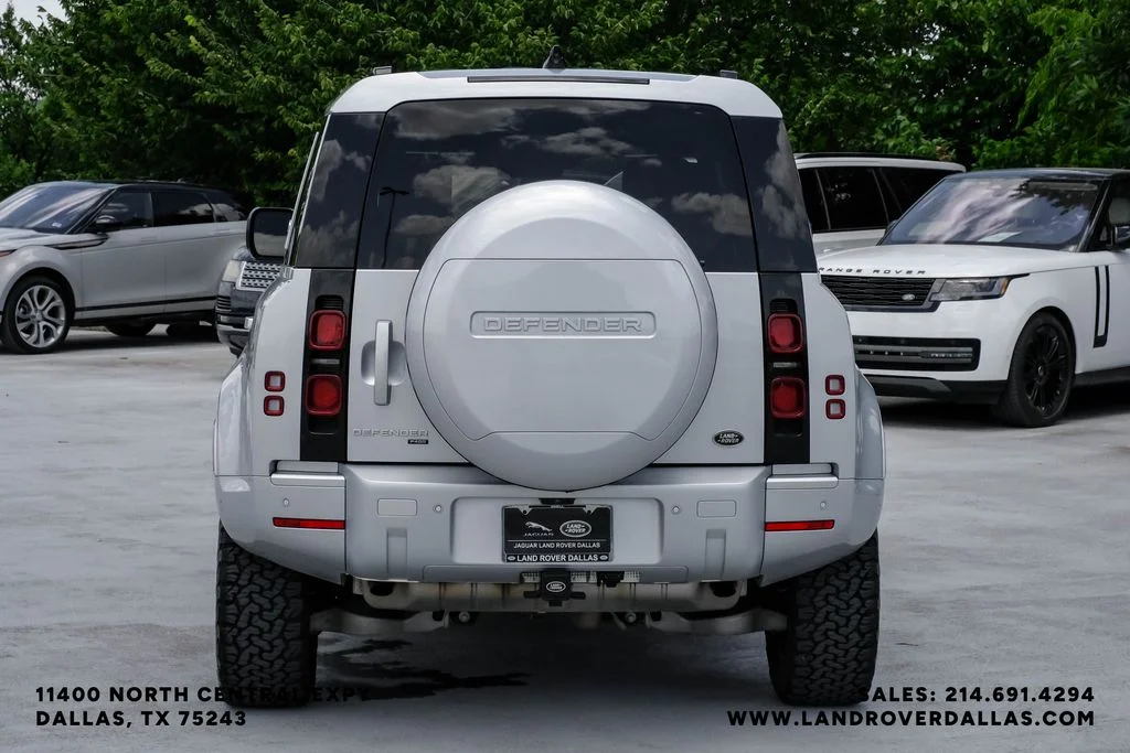 Used 2022 Hakuba Silver Metallic Land Rover XS Edition image 9
