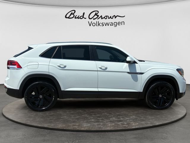 Used 2020 Pure White Volkswagen 3.6L V6 SE w/Technology image 6