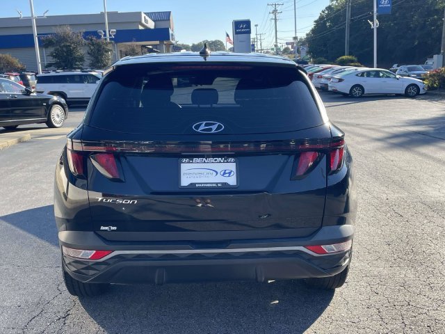 Certified Used 2023 Phantom Black Hyundai SE image 5