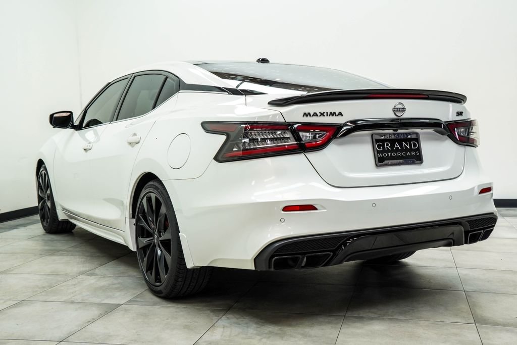 Used 2023 White Nissan SR image 11