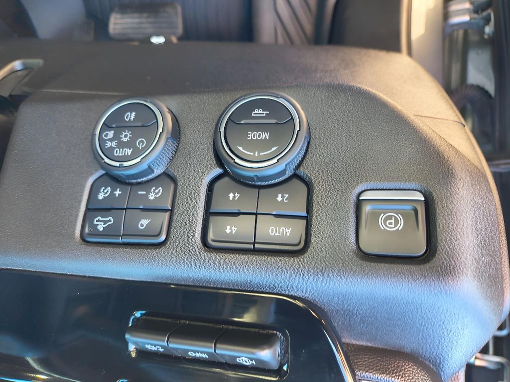Used 2024 Sterling Gray Metallic Chevrolet High Country Premium Z71 image 20