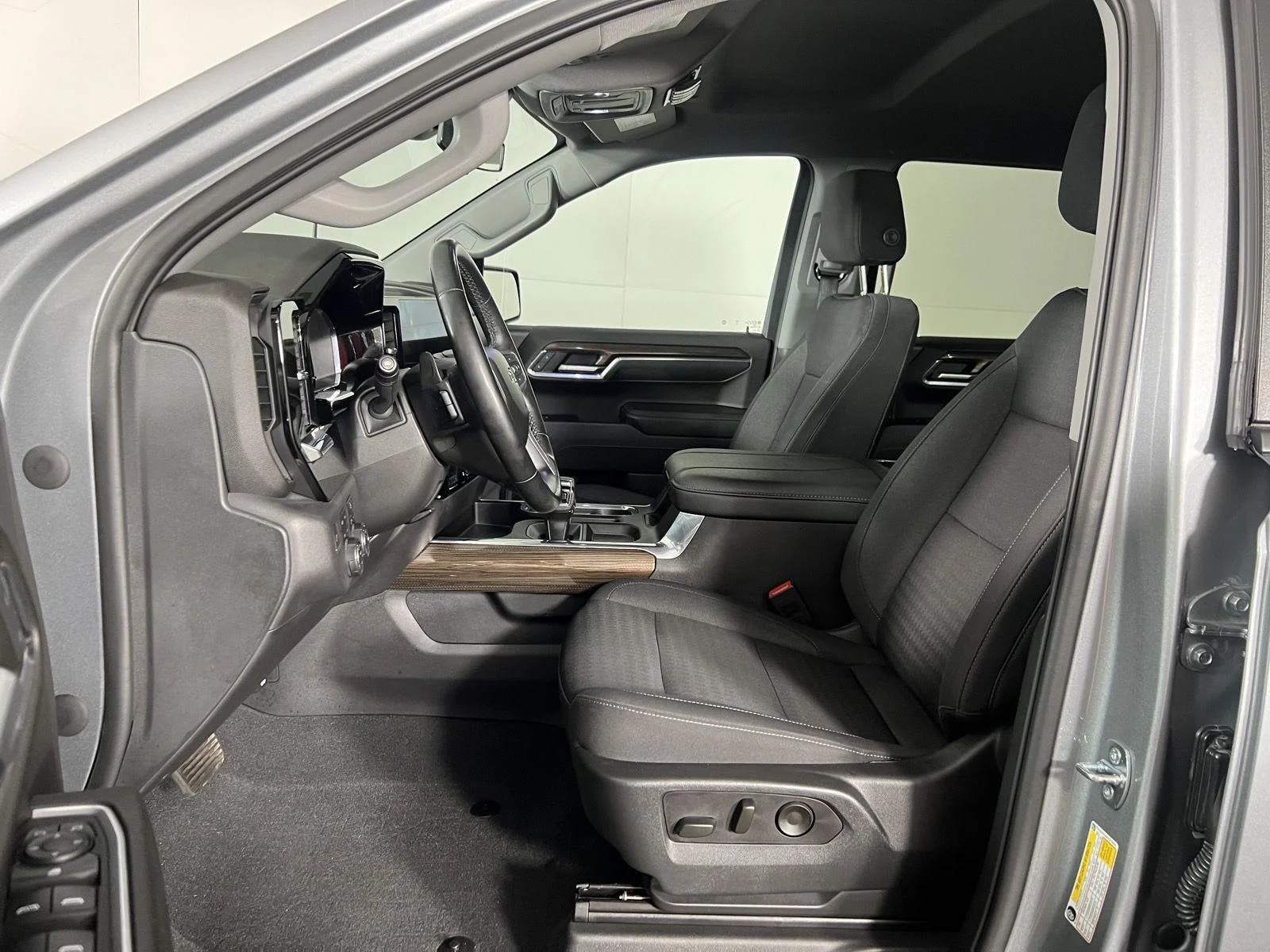 Used 2023 Sterling Gray Metallic Chevrolet LT Trail Boss image 24