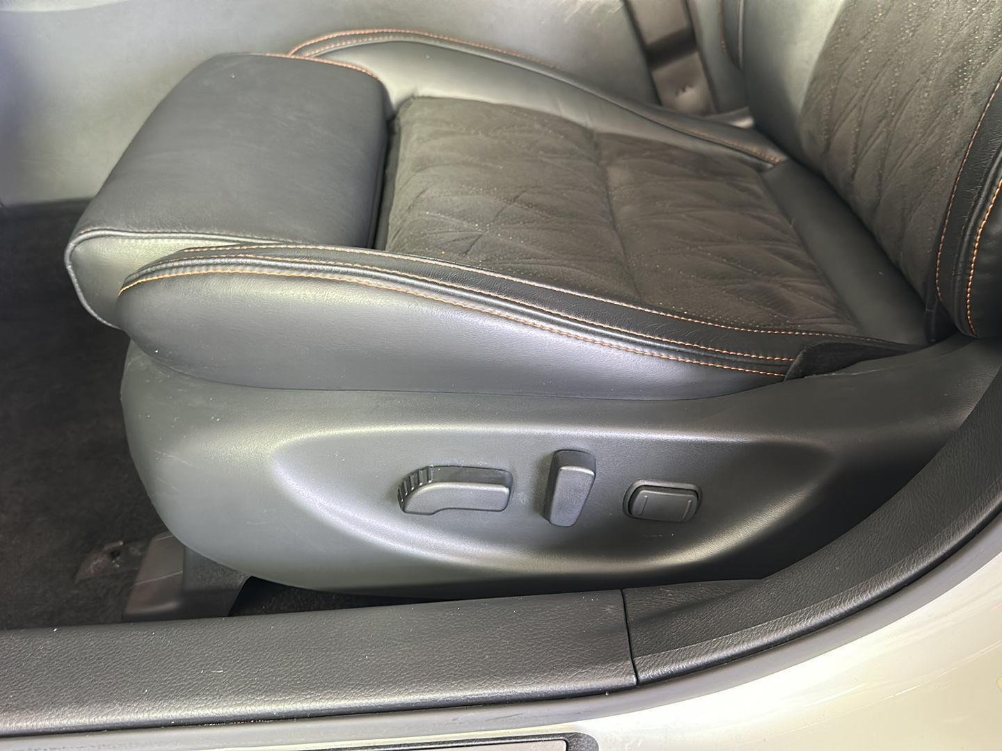 Used 2023 Pearl White Tricoat Nissan SR image 14